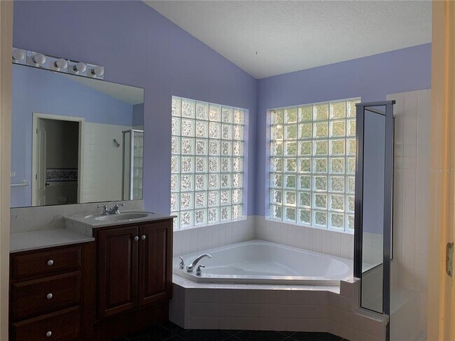 Building Photo - 10609 Chambers Dr