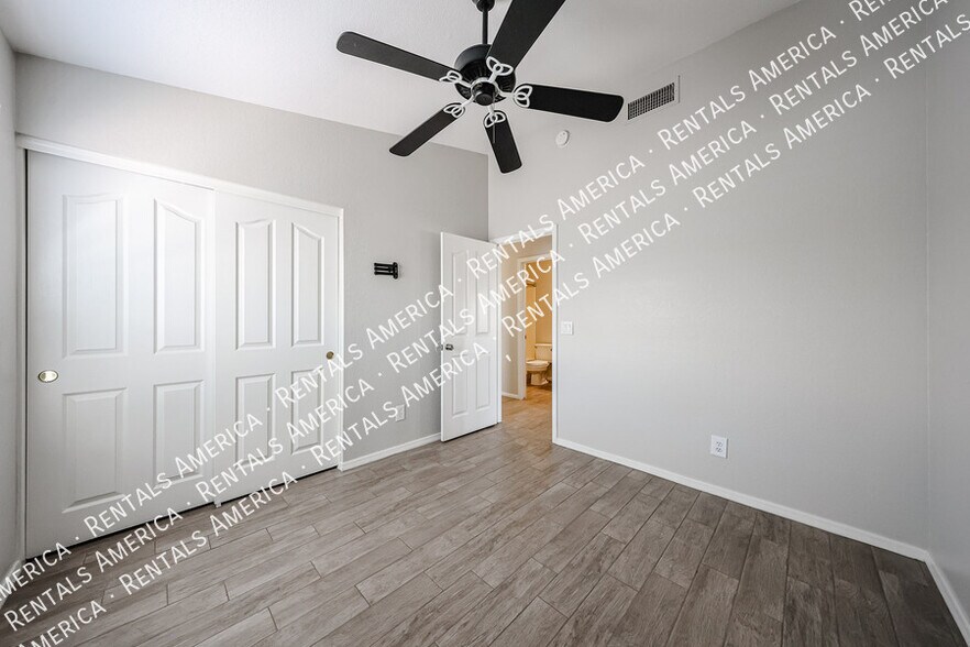 Building Photo - 153 S Garnet Rd