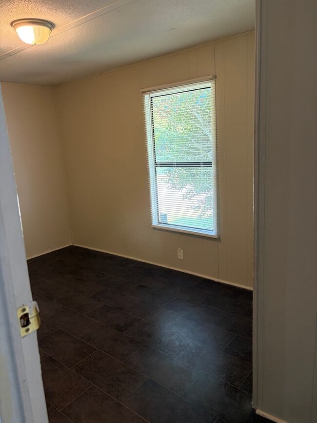 Building Photo - Francis- 707 MH