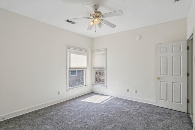 Building Photo - 689 Bonaventure Ave NE