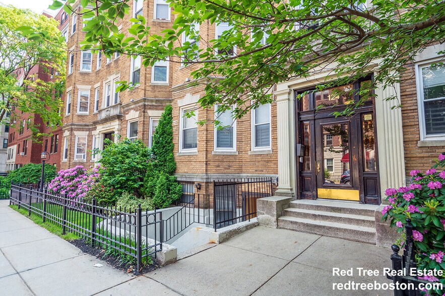 Building Photo - 120 Peterborough St