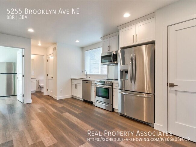 Building Photo - 5255 Brooklyn Ave NE