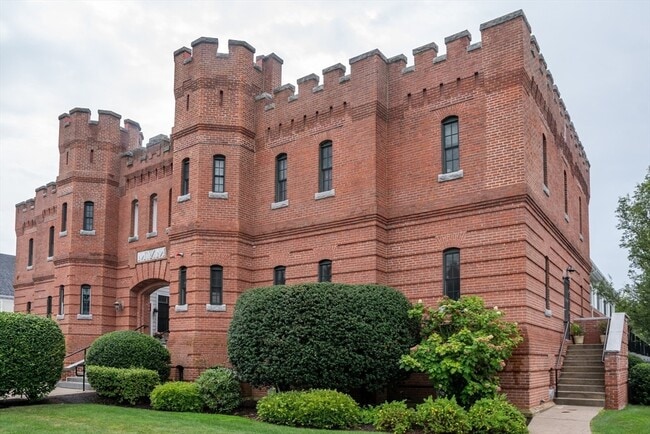 Building Photo - 93 E Central St