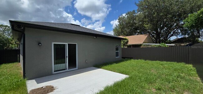 Building Photo - 13911 Ginger Creek Blvd