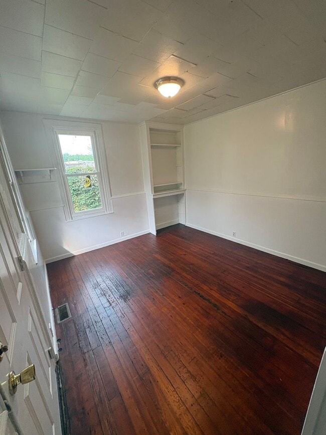 Building Photo - 2 Bedrooms coming soon in York City SD