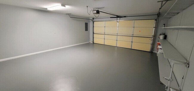 Building Photo - 1645 Wolverine Ln