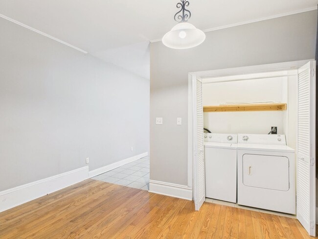 Building Photo - 3 Bedroom Single Family Home on Delaware St.