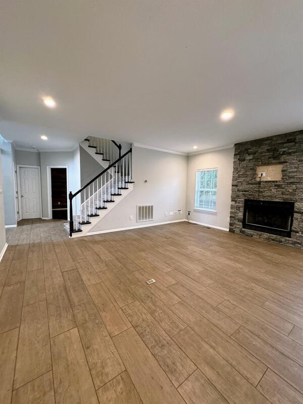 Building Photo - 1515 Ashburn Ct