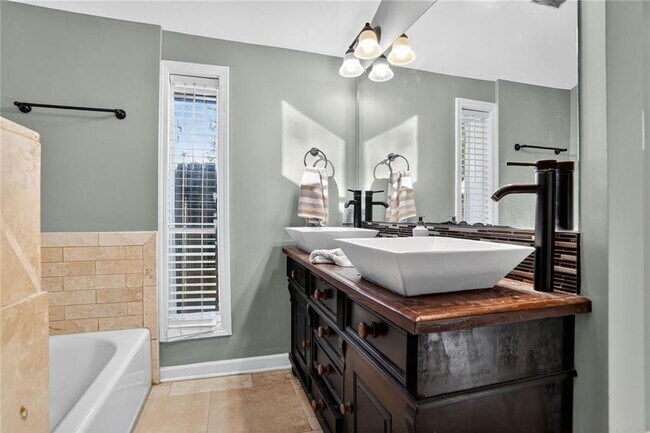 Building Photo - 3671 Bishop Dr