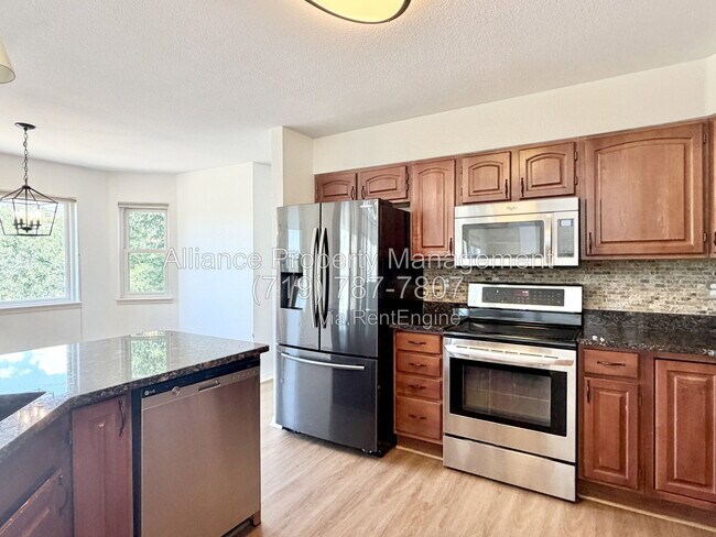 Building Photo - 1755 Smoke Ridge Dr
