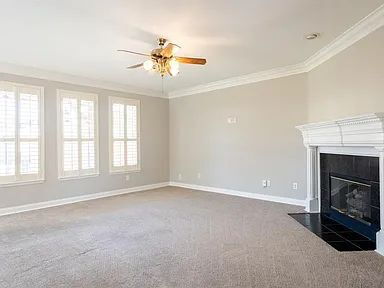Building Photo - Beautiful 4 bedroom 3 bath home in a quiet...