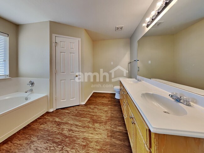 Building Photo - 1039 Winepress Rd