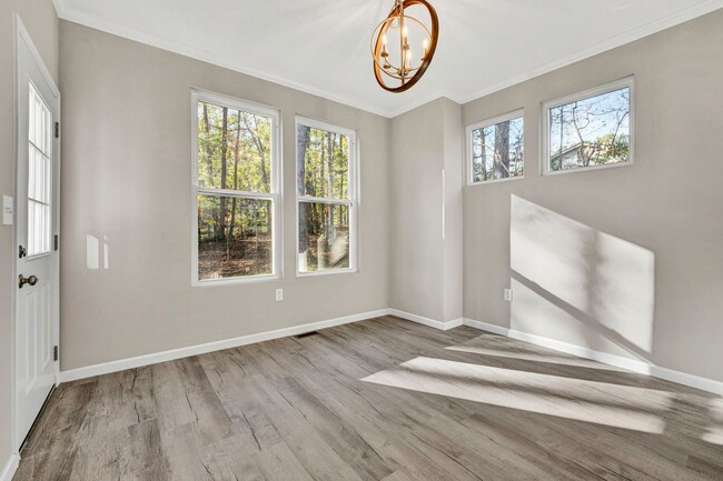 Building Photo - Charming 4 Bedroom Haven in Laurens