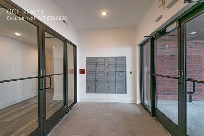 Building Photo - 1245 Ridge Ave