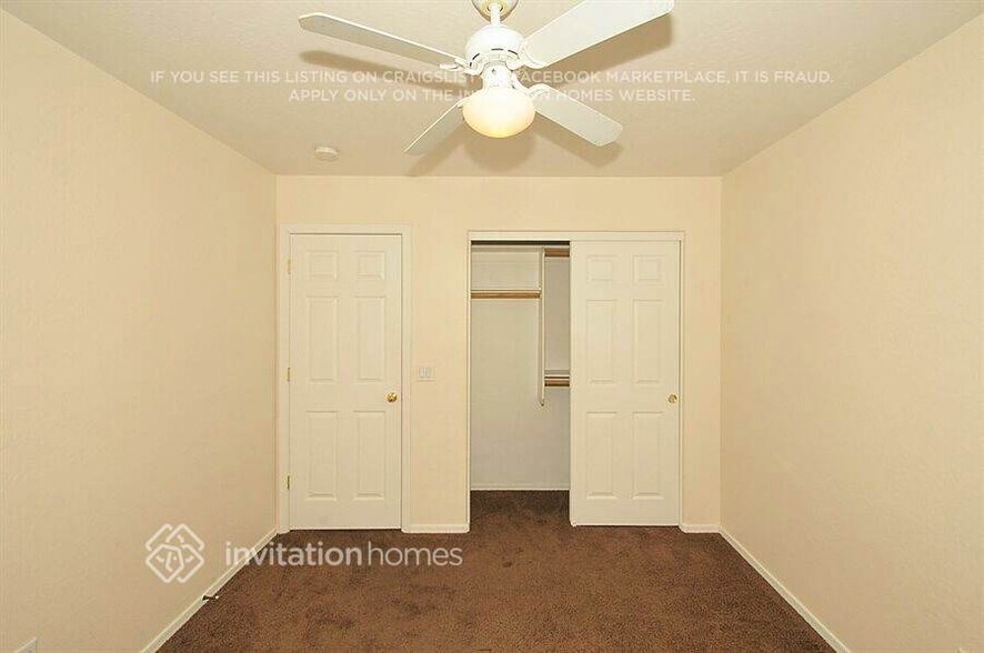 Building Photo - 7111 N 77th Dr