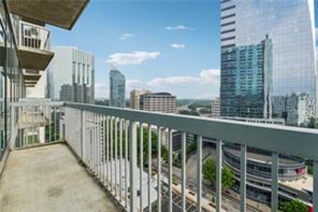 Building Photo - 1 Bedroom + 1 Bath with Views of Buckhead!
