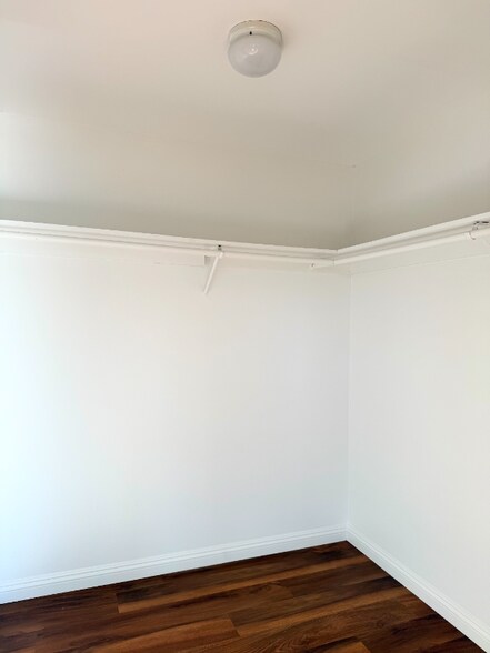 Building Photo - 4953 Barstow St