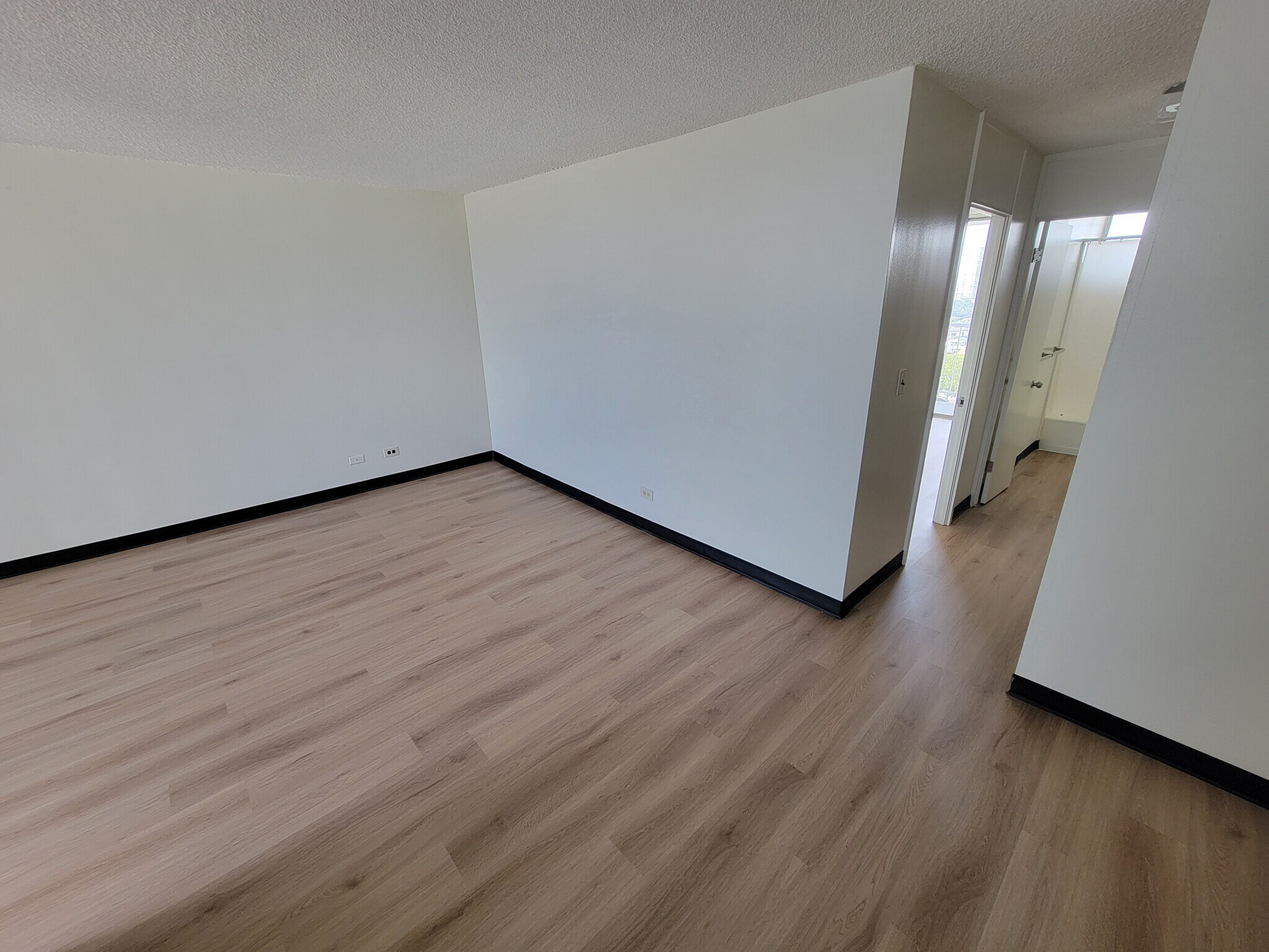 Building Photo - 3175 Waialae Ave