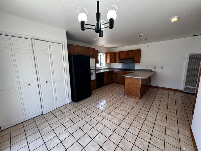 Building Photo - 1527 Santa Clara St