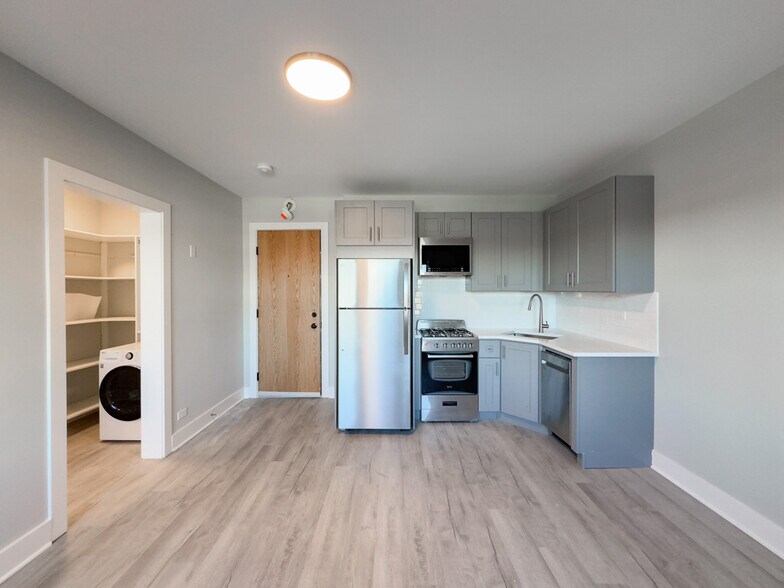 Building Photo - 373 Hazel Ave