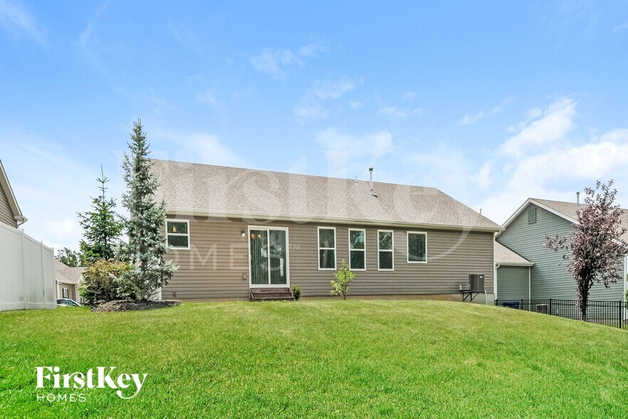 Building Photo - 1811 Barclay Trail Dr