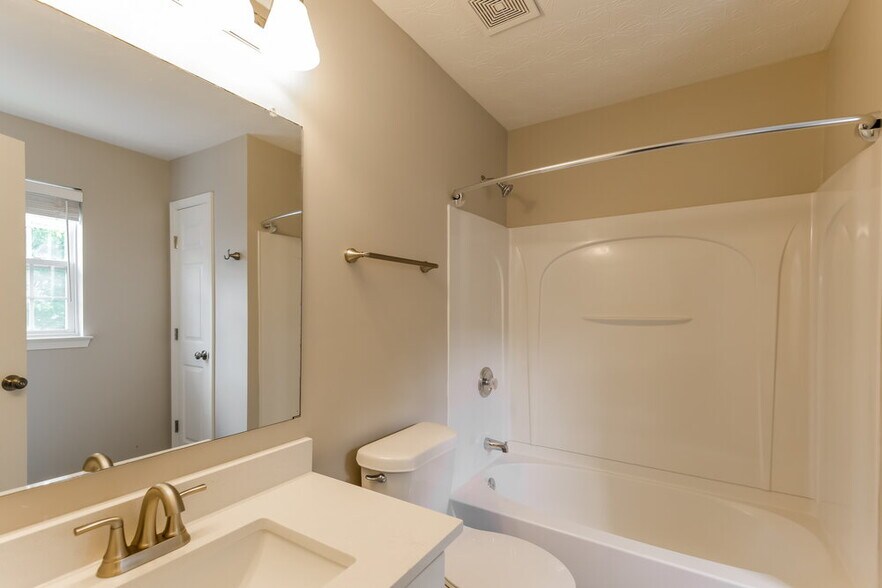 Building Photo - 236 Arrowhead Dr
