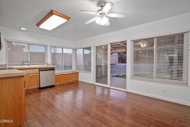 Building Photo - 1047 Village Square