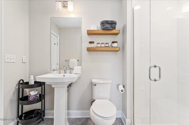 Building Photo - 77 Van Dam St