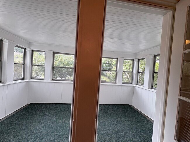 Building Photo - 97 Warwick Rd