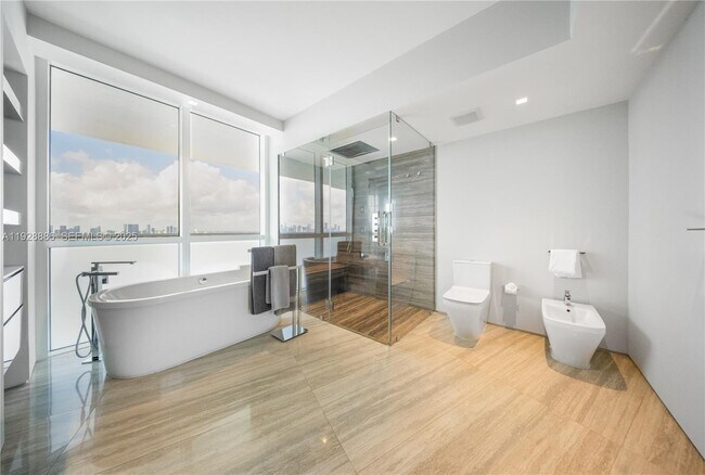 Building Photo - 450 Alton Rd