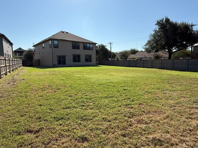 Building Photo - 2250 Howry Dr