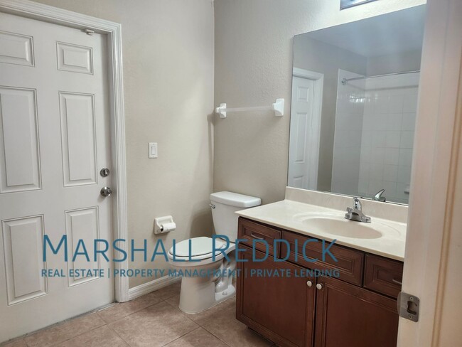 Building Photo - Single Family Home in Cape Coral - 4 Bedro...