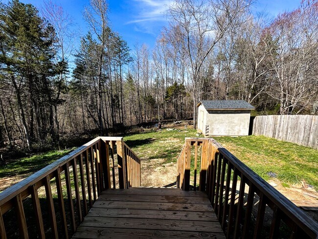 Building Photo - 3225 Ridgewood Pl Dr