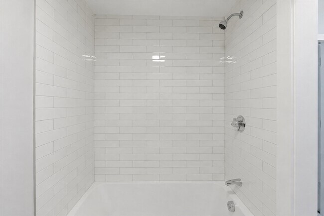 Building Photo - 288 Grove St