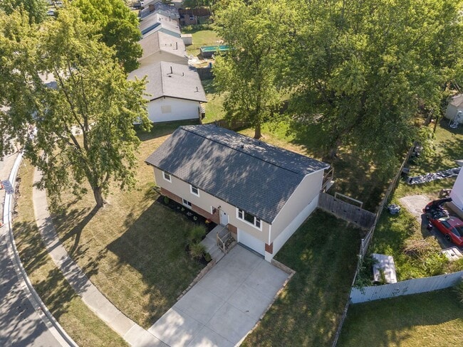 Building Photo - 299 Lombard Rd