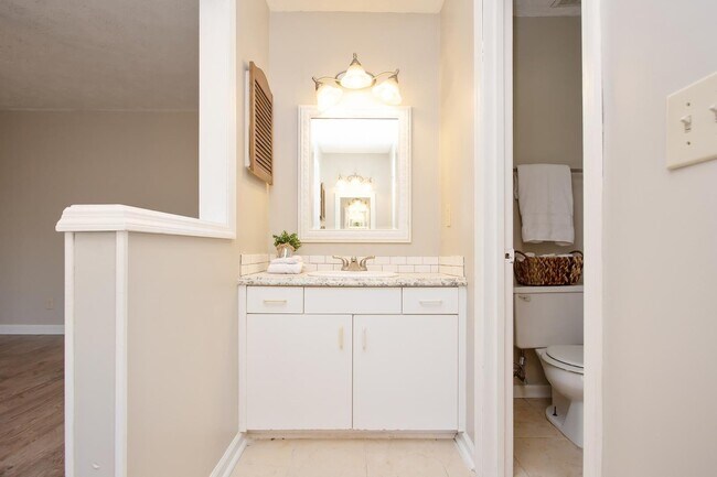 Building Photo - 3 Bed/2 Bath NEST in Beaver Run