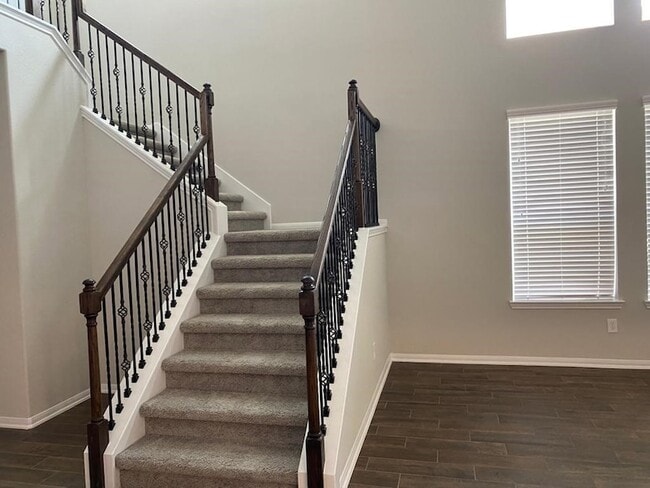 Building Photo - 3311 Owl Hollow Dr