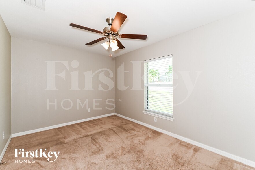 Building Photo - 1201 SW 30th St