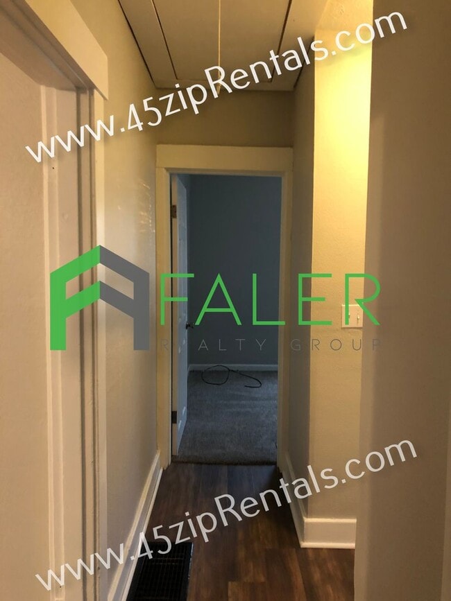 Building Photo - Belmont Ranch with LOTS of Space!