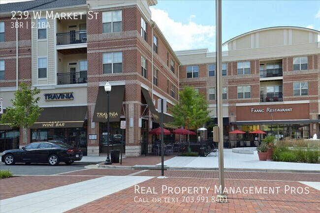 Building Photo - 239 W Market St-
