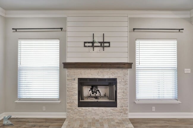 Building Photo - Wylie West! 4 bed, 2 bath, 2 car garage