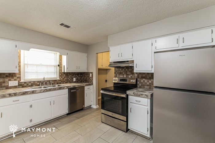 Building Photo - 3928 Croydon Rd