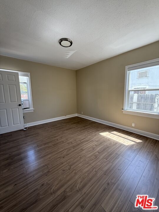 Building Photo - 1328 S Bronson Ave