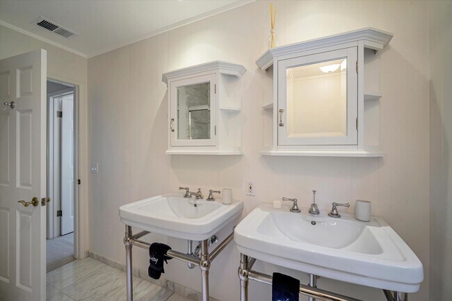 Building Photo - Welcome to Your Luxurious Napa Valley Retr...