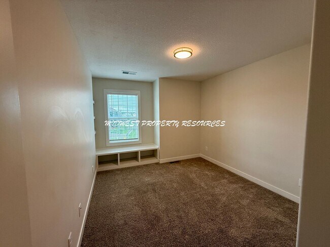 Building Photo - Beautiful 4-Bedroom 2-Story Home with Neighborhood Amenities