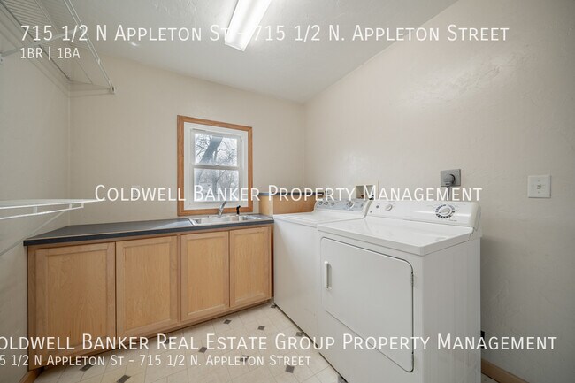 Building Photo - 715 N Appleton St
