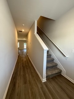 Building Photo - 144 Village Green Dr