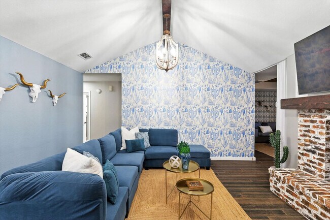 Building Photo - 749 Western Trail