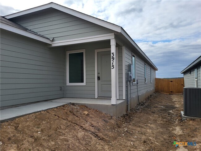 Building Photo - 3915 Eldorado