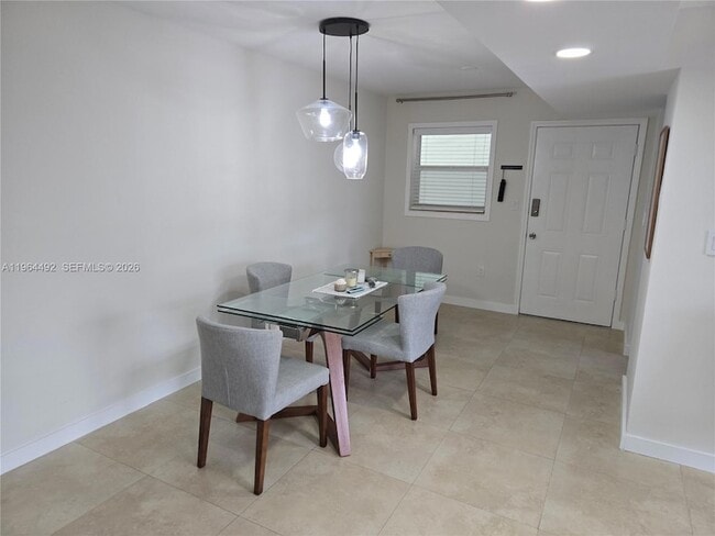 Building Photo - 1498 Jefferson Ave